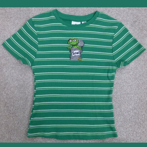 NWT- Sesame Street Youth Oscar The Grouch Embroidered Short Sleeve Top - Picture 1 of 10